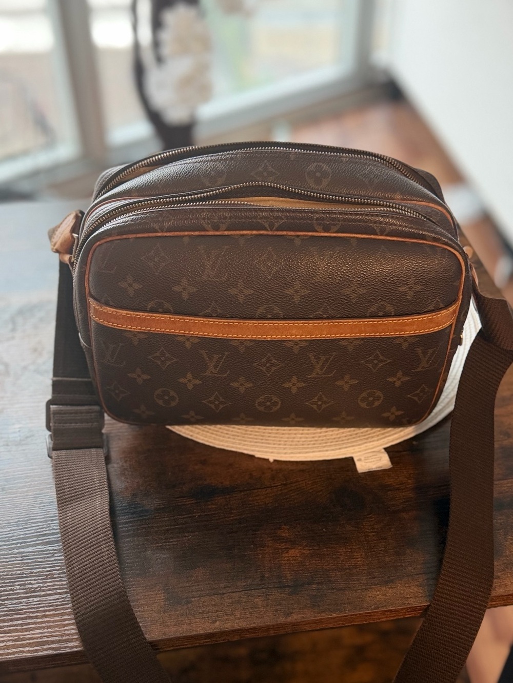 Louis Vuitton Reporter PM Monogram Crossbody Bag Vintage 1999 France SP0999 COA